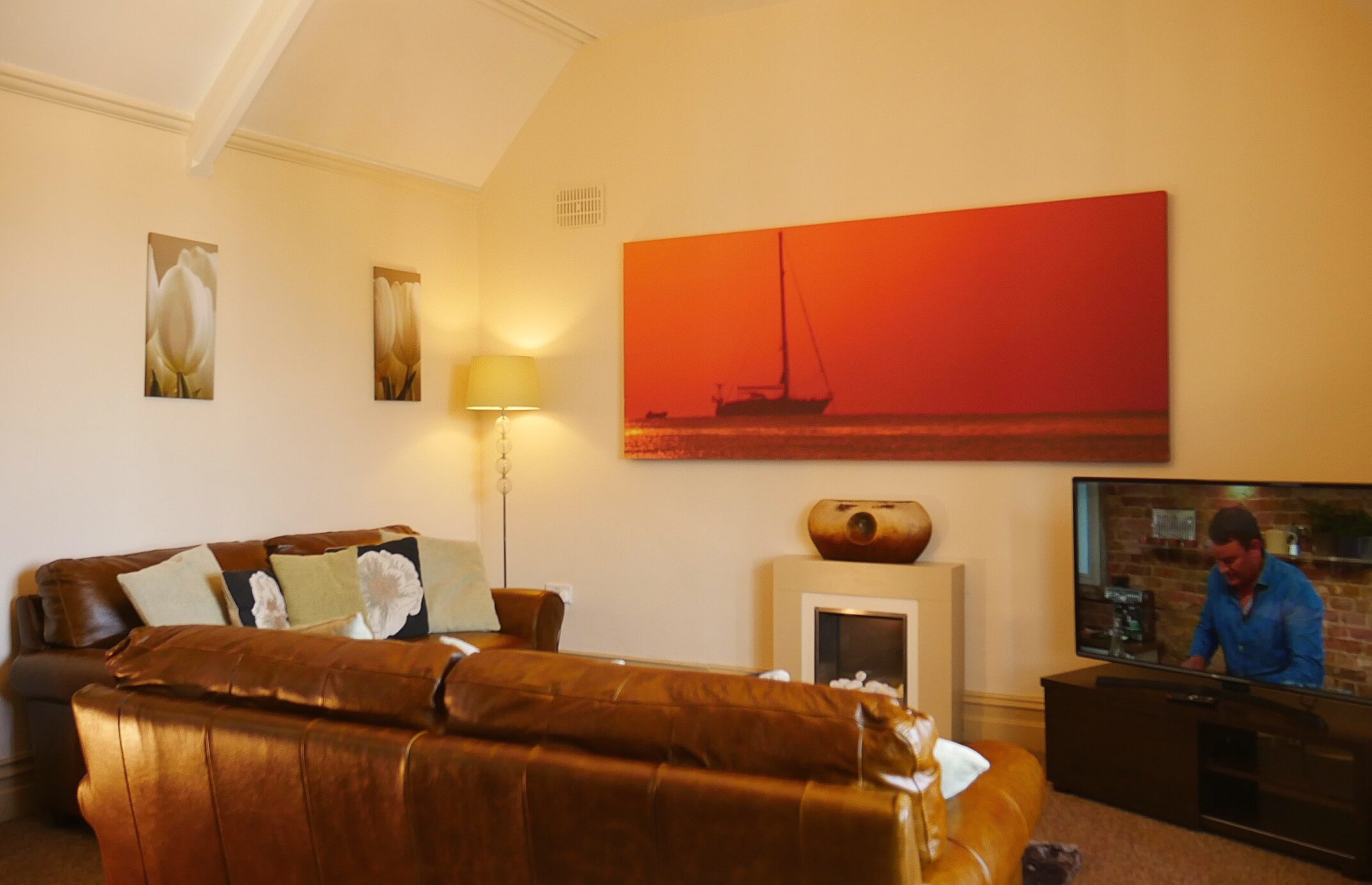 Two bedroom holiday apartment in the centre of Torquay Short Breaks